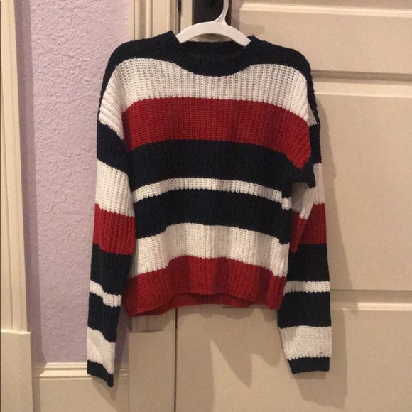 NWOT Sweater - Picture 4 of 8